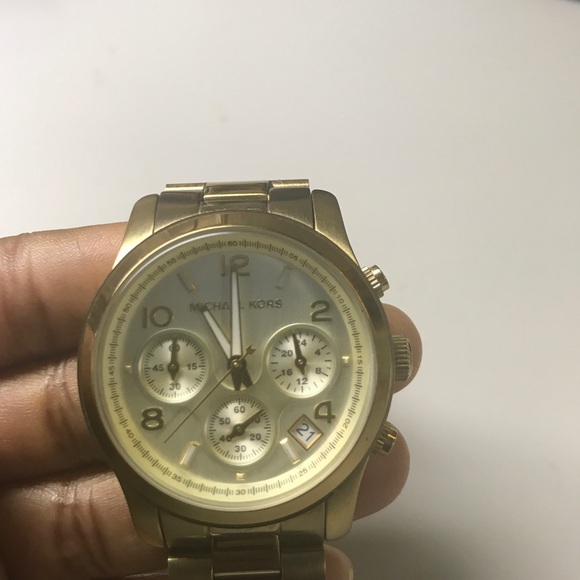 Michael Kors Watch - Picture 5 of 8